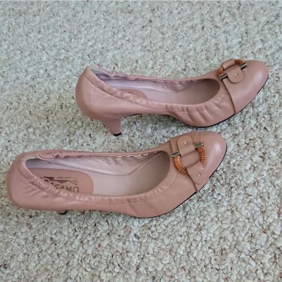 Blush Pink Salvatore Ferragamo Leather Kitten Heel size 6.5 - Picture 3 of 9